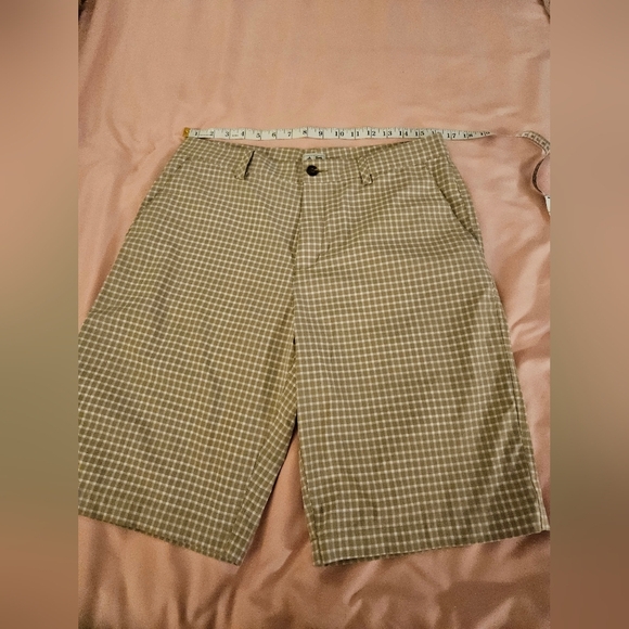 ADIDAS Plaid print Golf Shorts size 32 - Picture 1 of 4